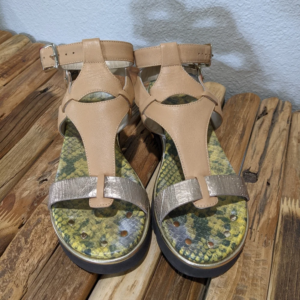 Donald Pliner Lido Gold Platino Metallic Sandal